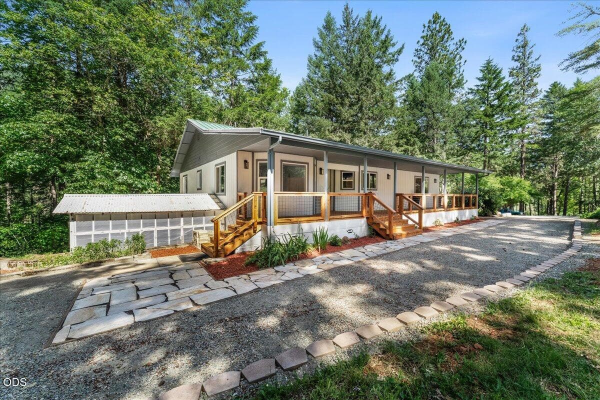 Photo of 1537 Murphy Creek 1 of 43