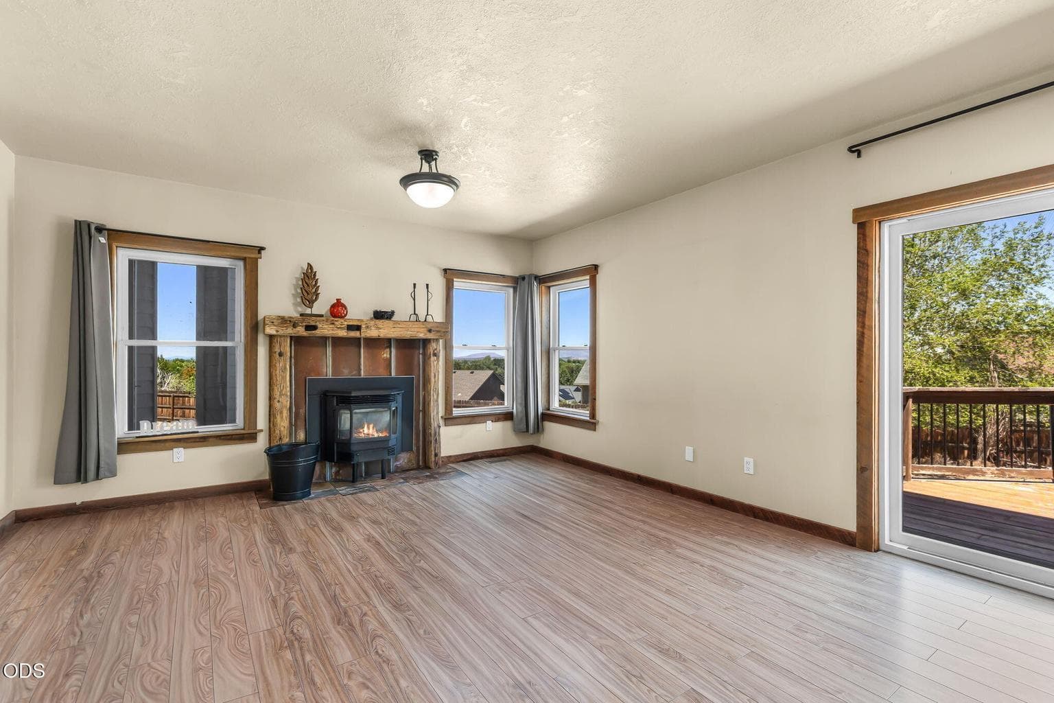 Photo of 2486 SW Valleyview Drive SW 12 of 55
