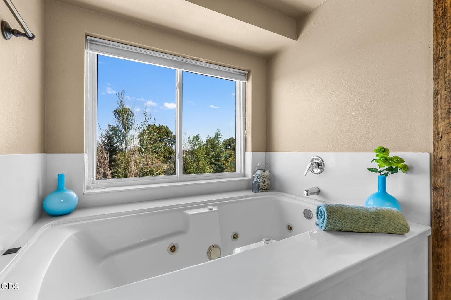 Photo of 2486 SW Valleyview Drive SW 32 of 55