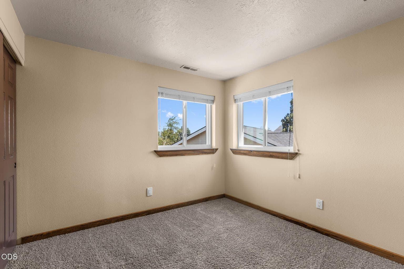 Photo of 2486 SW Valleyview Drive SW 35 of 55