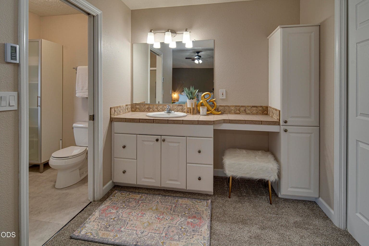 Photo of 747 E Black Butte Avenue 12 of 20