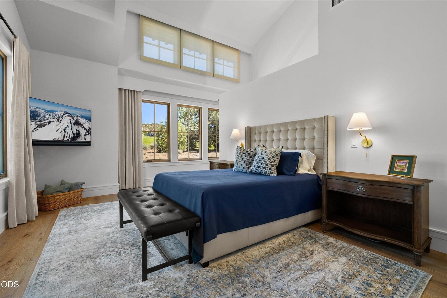 The first guest suite offers a unique ensuite experience with optimal natural light