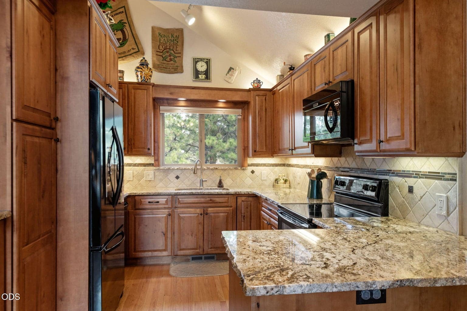 Photo of 63517 JD Estates Drive 7 of 27