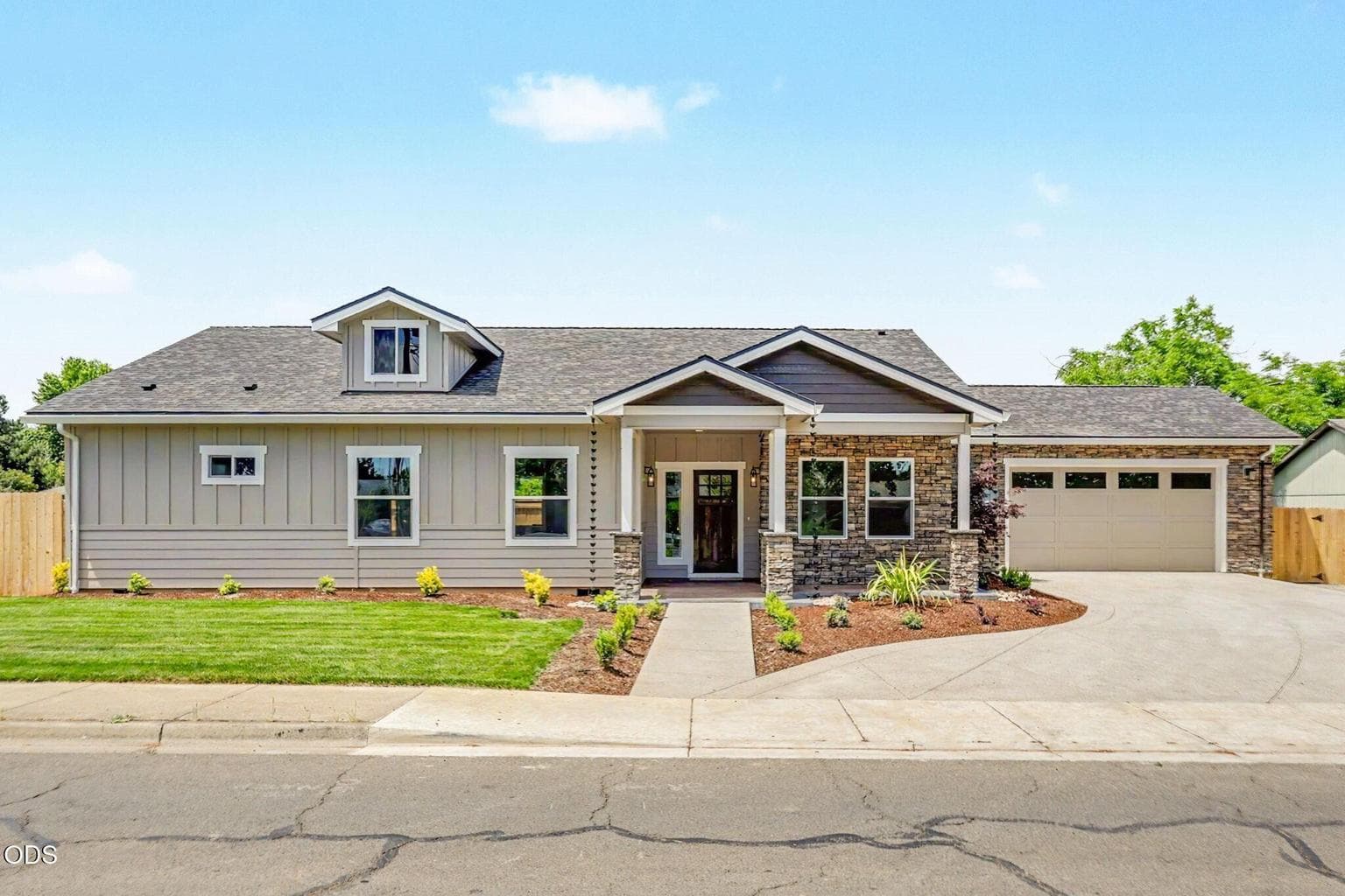 1322 Orchard Home