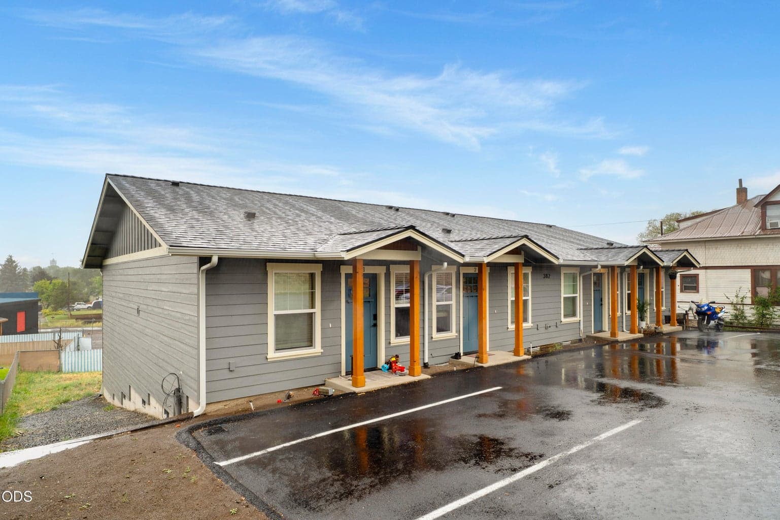 Photo of 382 10th 3 of 21