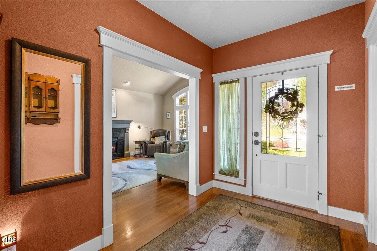 Photo of 523 Meadowbrook 4 of 35