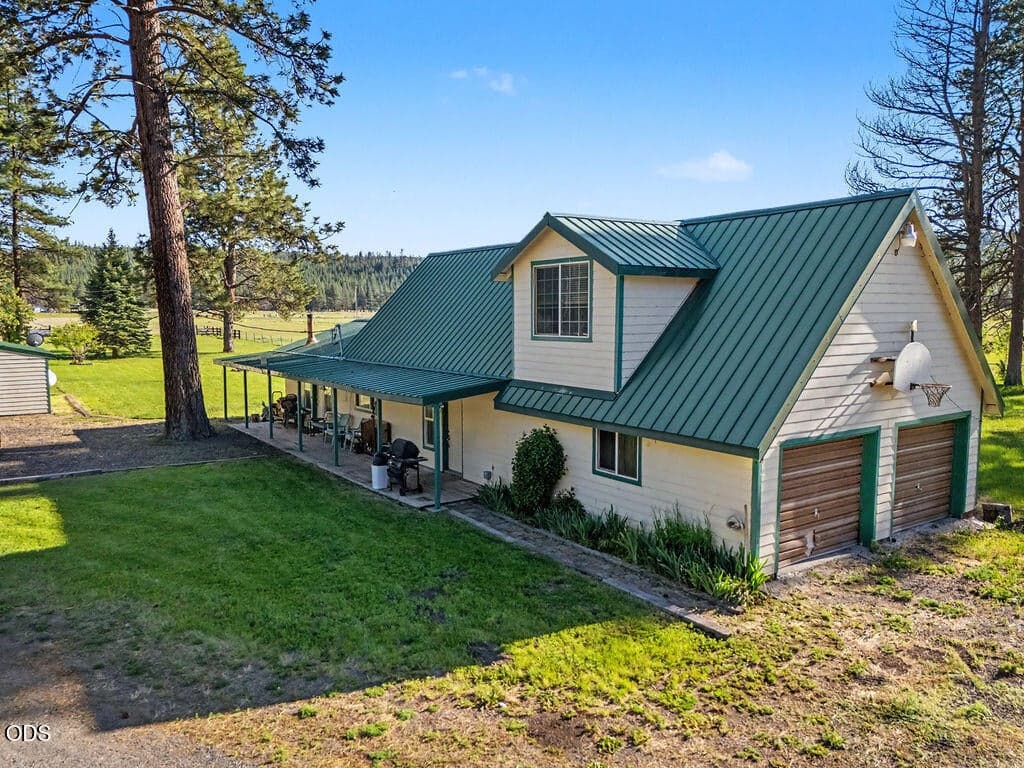 Photo of 35978 Hwy 140 3 of 55