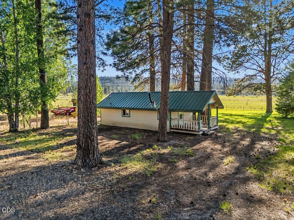 Photo of 35978 Hwy 140 4 of 55