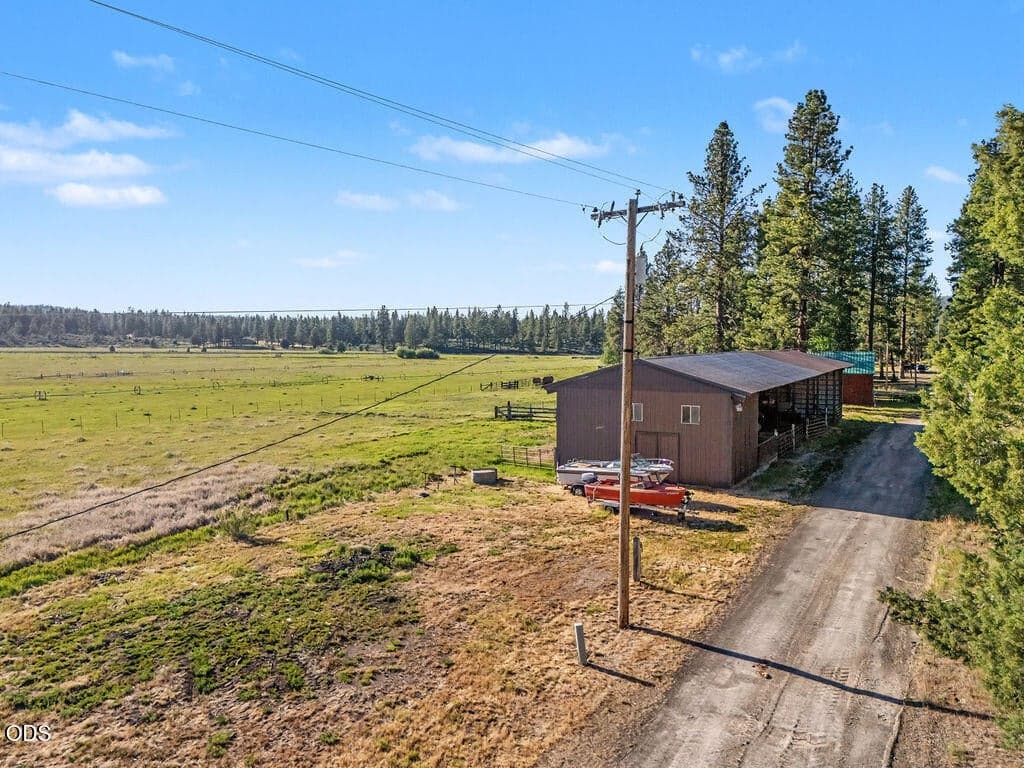 Photo of 35978 Hwy 140 5 of 55