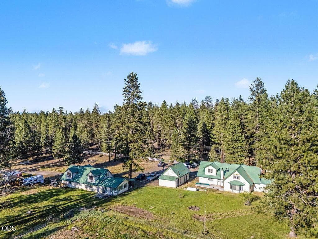 Photo of 35978 Hwy 140 1 of 55