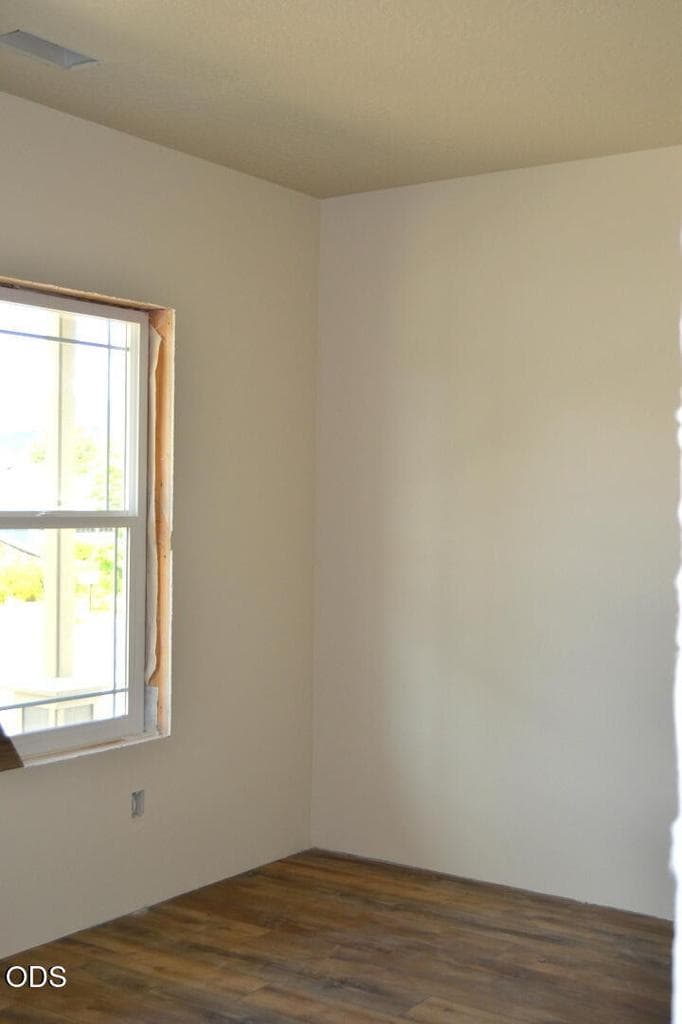 Guest bedroom 1