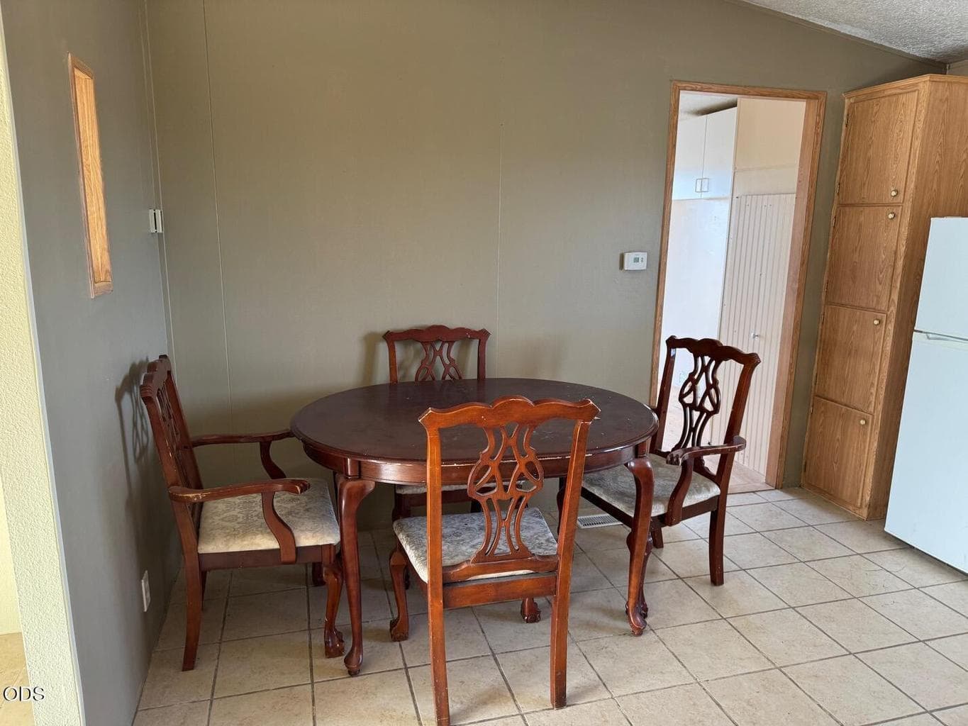 Photo of 27737 Ford Road 17 of 33
