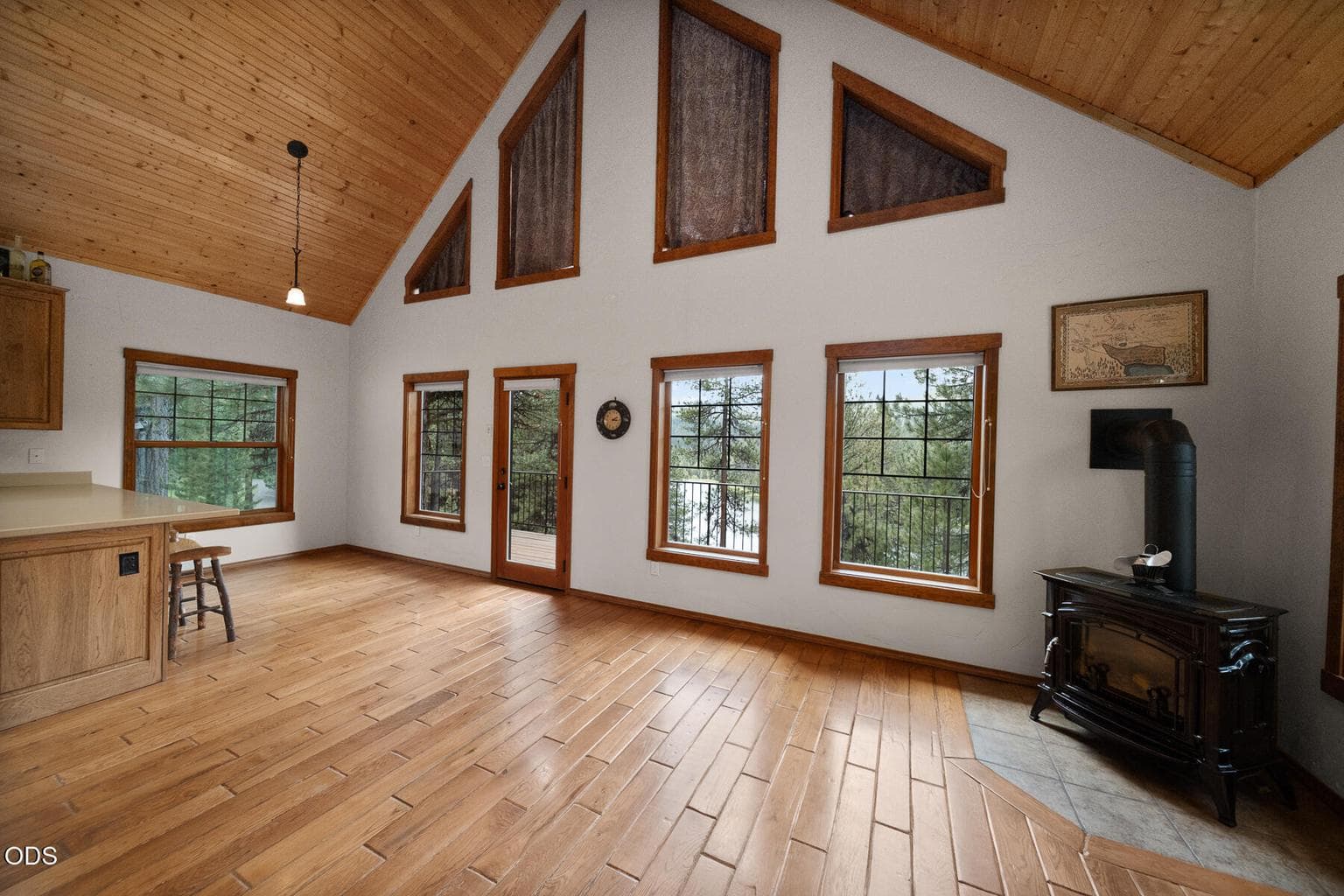 Photo of 18144 NE Hamilton Butte Drive 12 of 38