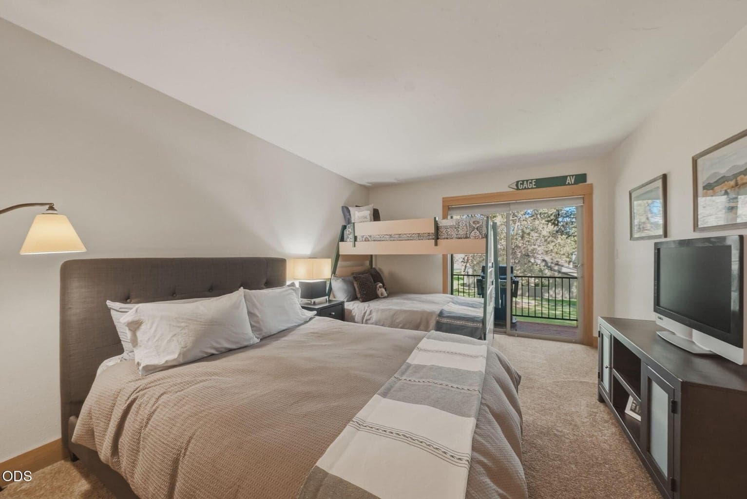 Photo of 807 E Desperado 24 of 48