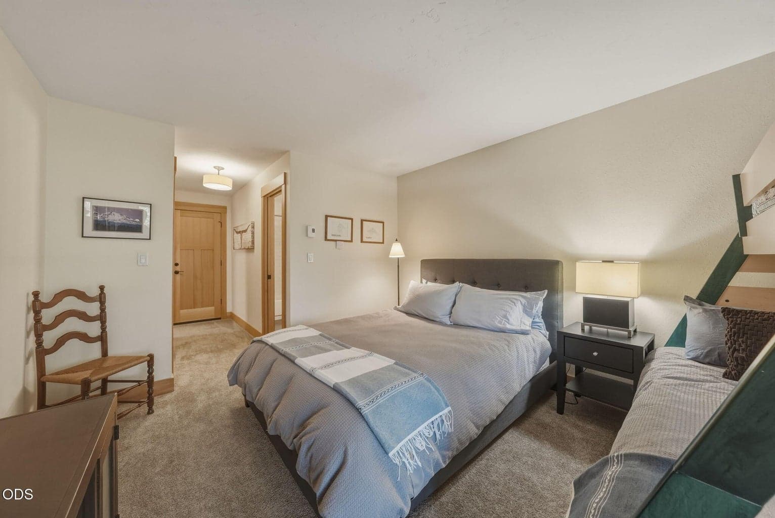 Photo of 807 E Desperado 25 of 48