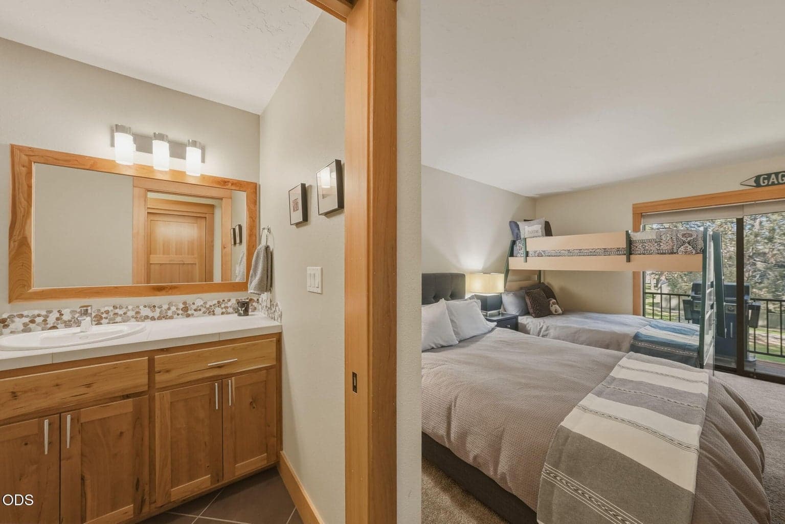 Photo of 807 E Desperado 26 of 48