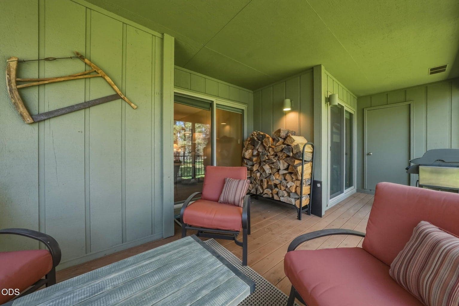Photo of 807 E Desperado 30 of 48