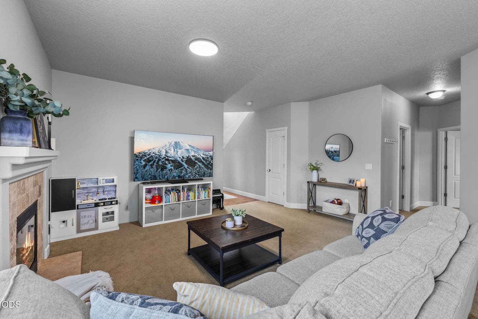 Photo of 21184 Silverado Valley Lane 8 of 37