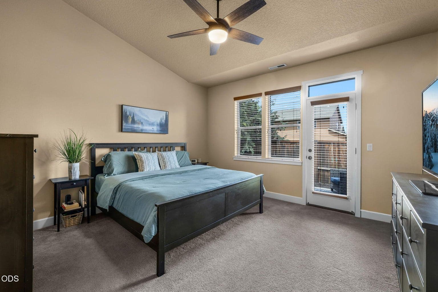 Photo of 21184 Silverado Valley Lane 15 of 37