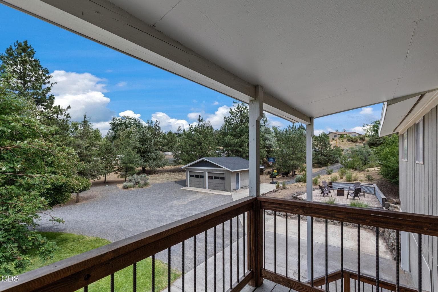 Photo of 1561 NE Hilltop Lane 36 of 58