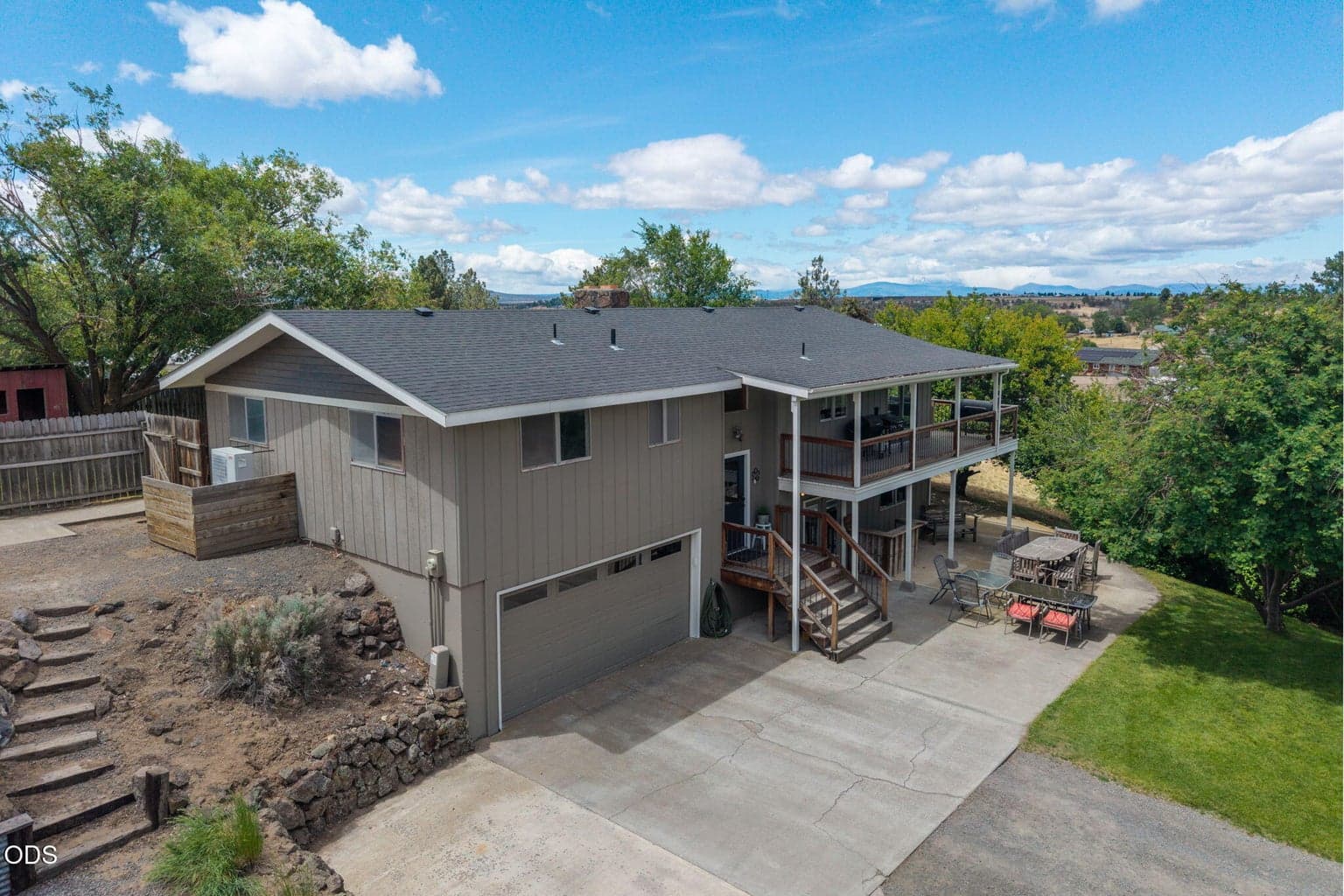 Photo of 1561 Hilltop 2 of 58
