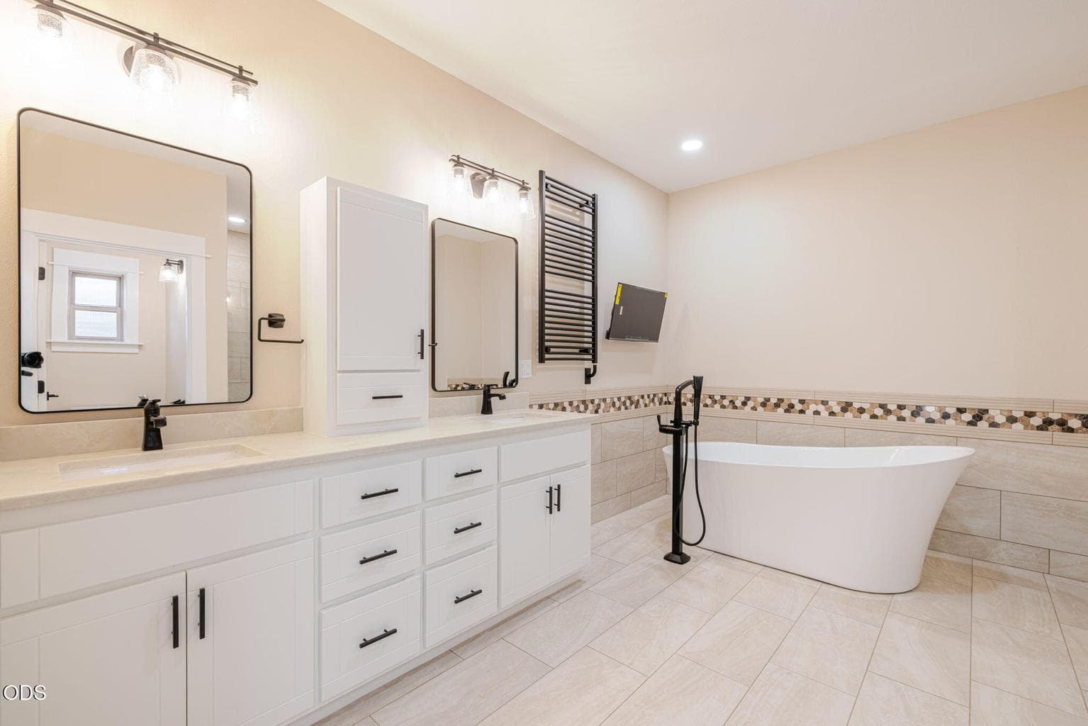 Newly Remodeled Primary Bath w/ Double Vanity