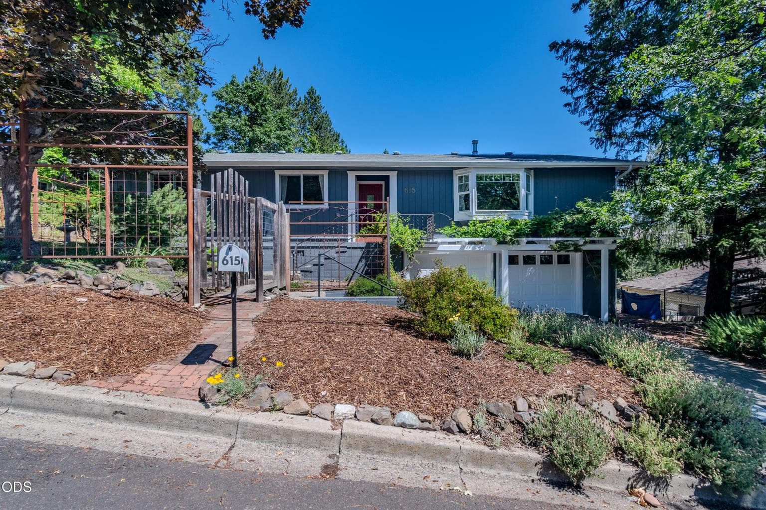 Photo of 615 Ashland 1 of 39