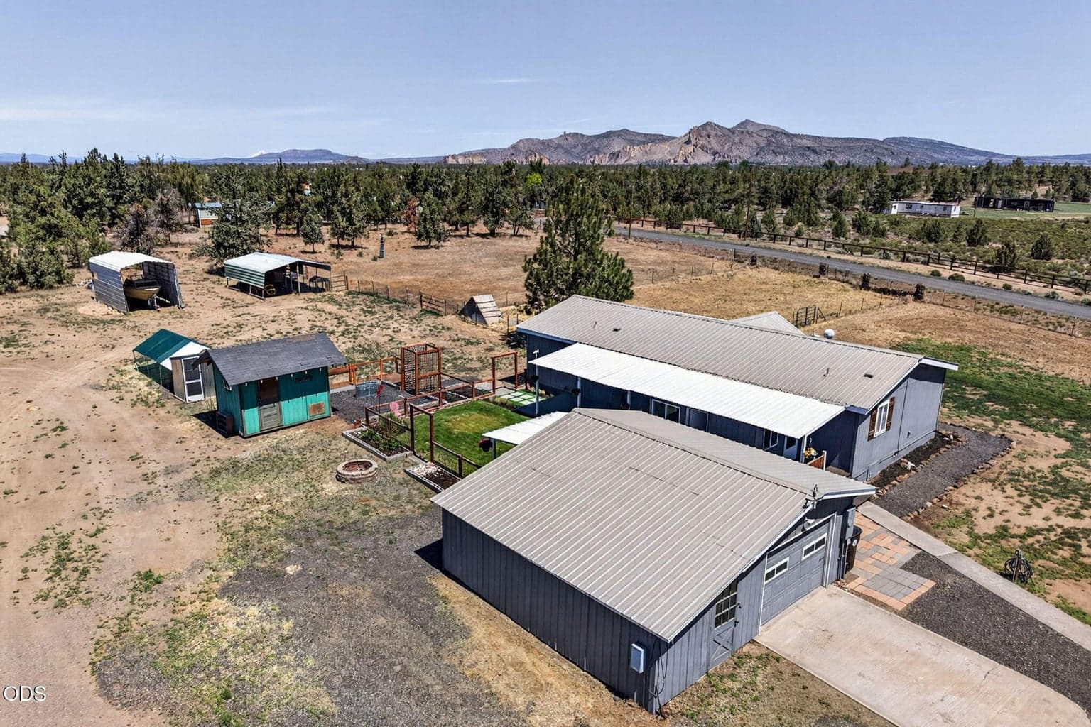 Photo of 3381 25th 2 of 42