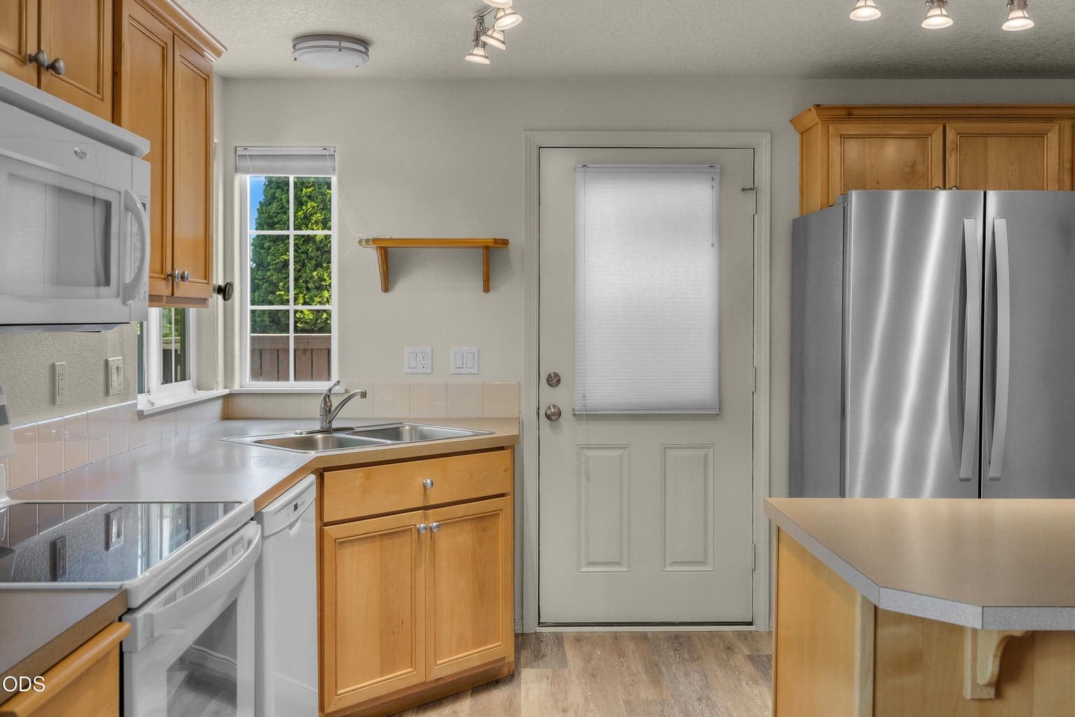 Photo of 20535 Sunderland Way 10 of 40