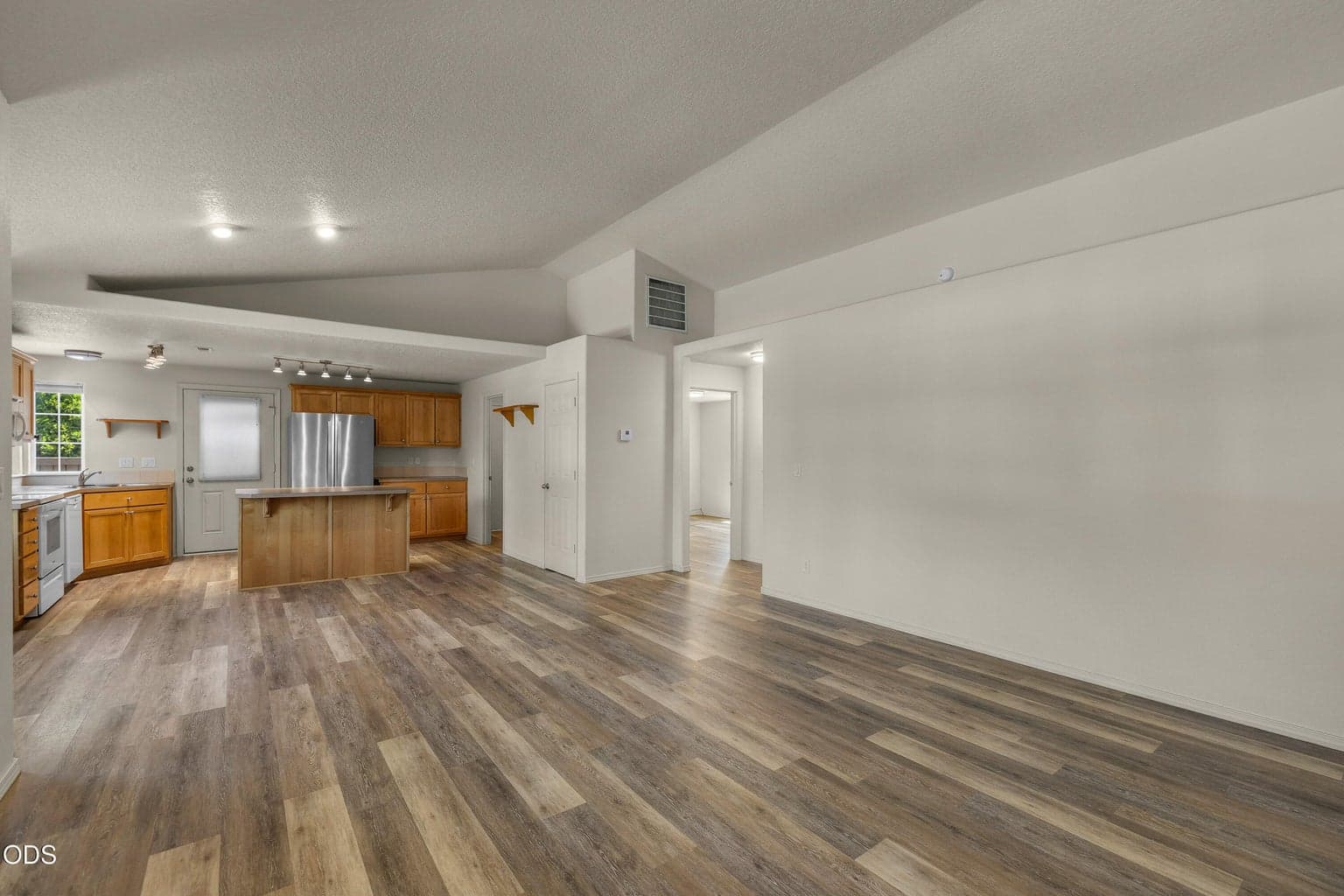 Photo of 20535 Sunderland Way 19 of 40