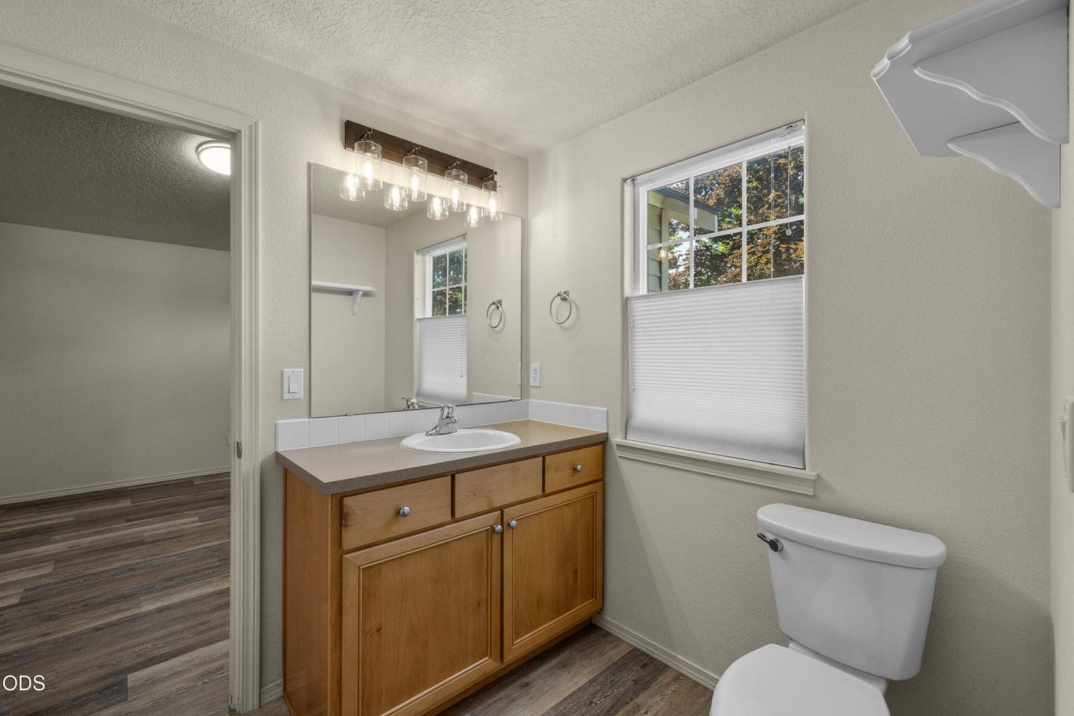 Photo of 20535 Sunderland Way 23 of 40