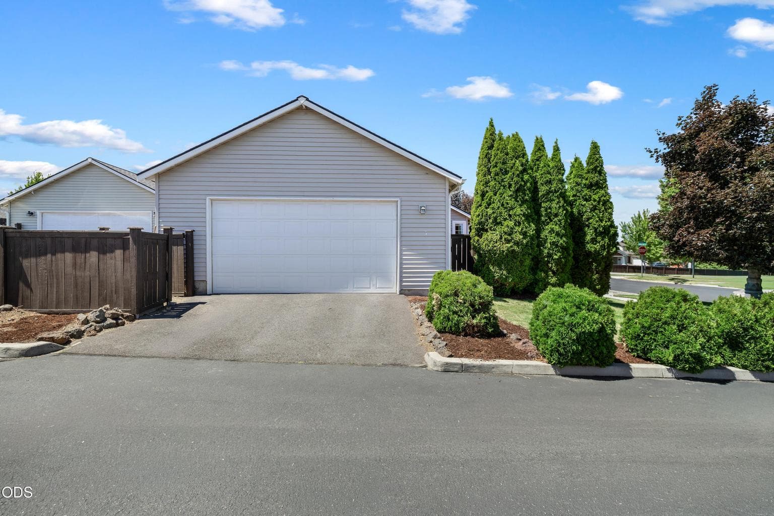 Photo of 20535 Sunderland 5 of 37