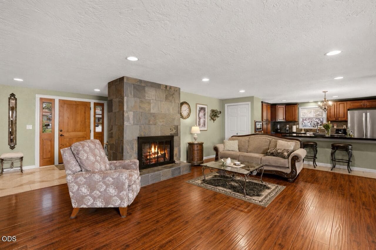 Photo of 1769 Serenity 4 of 43