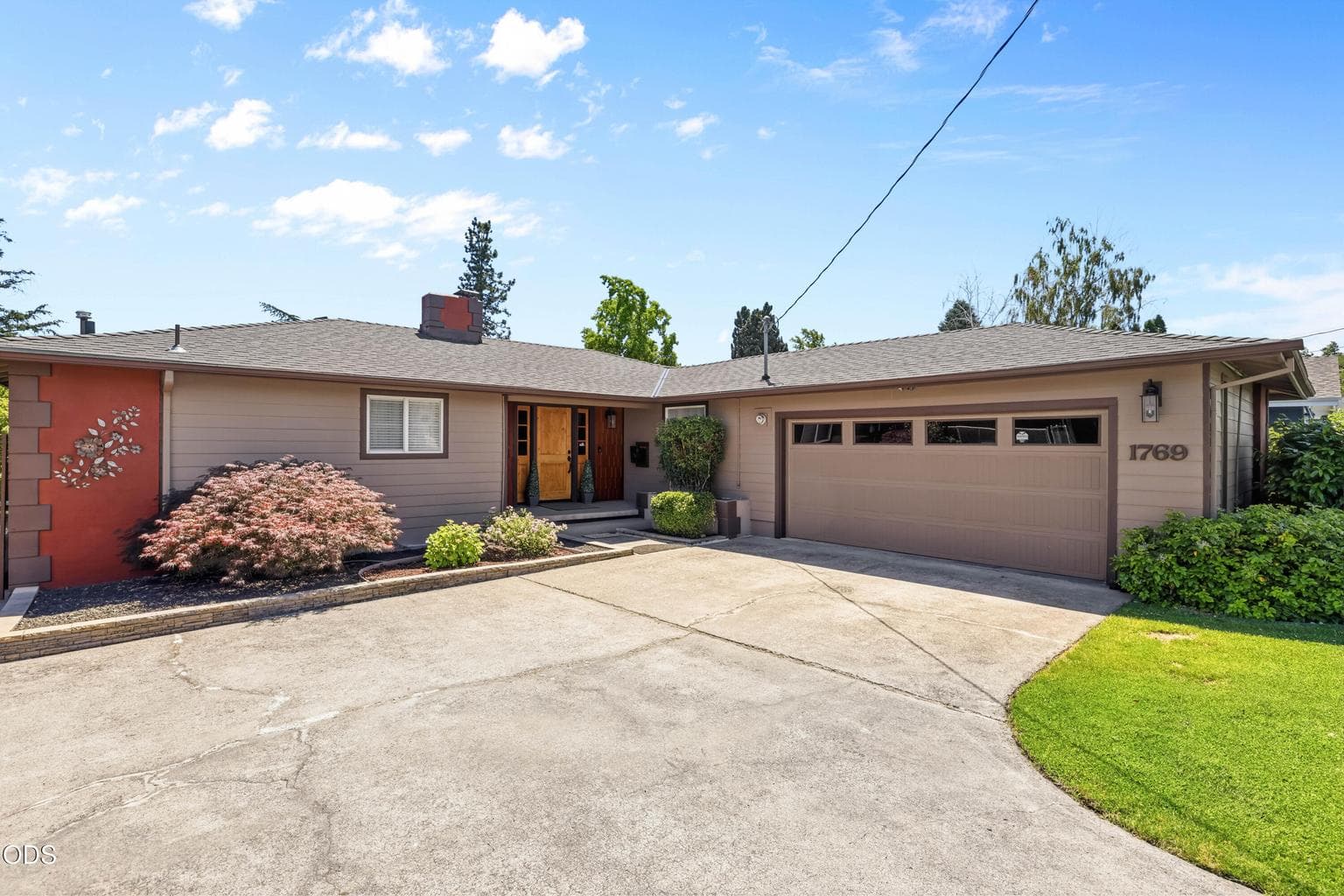 Photo of 1769 Serenity 1 of 43