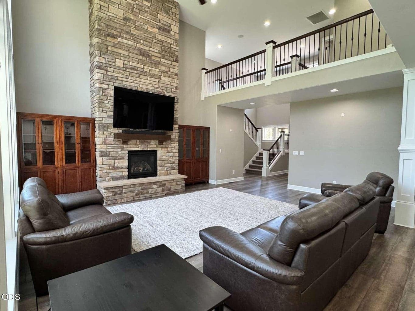 Photo of 61152 SE Sydney Harbor Drive 9 of 29