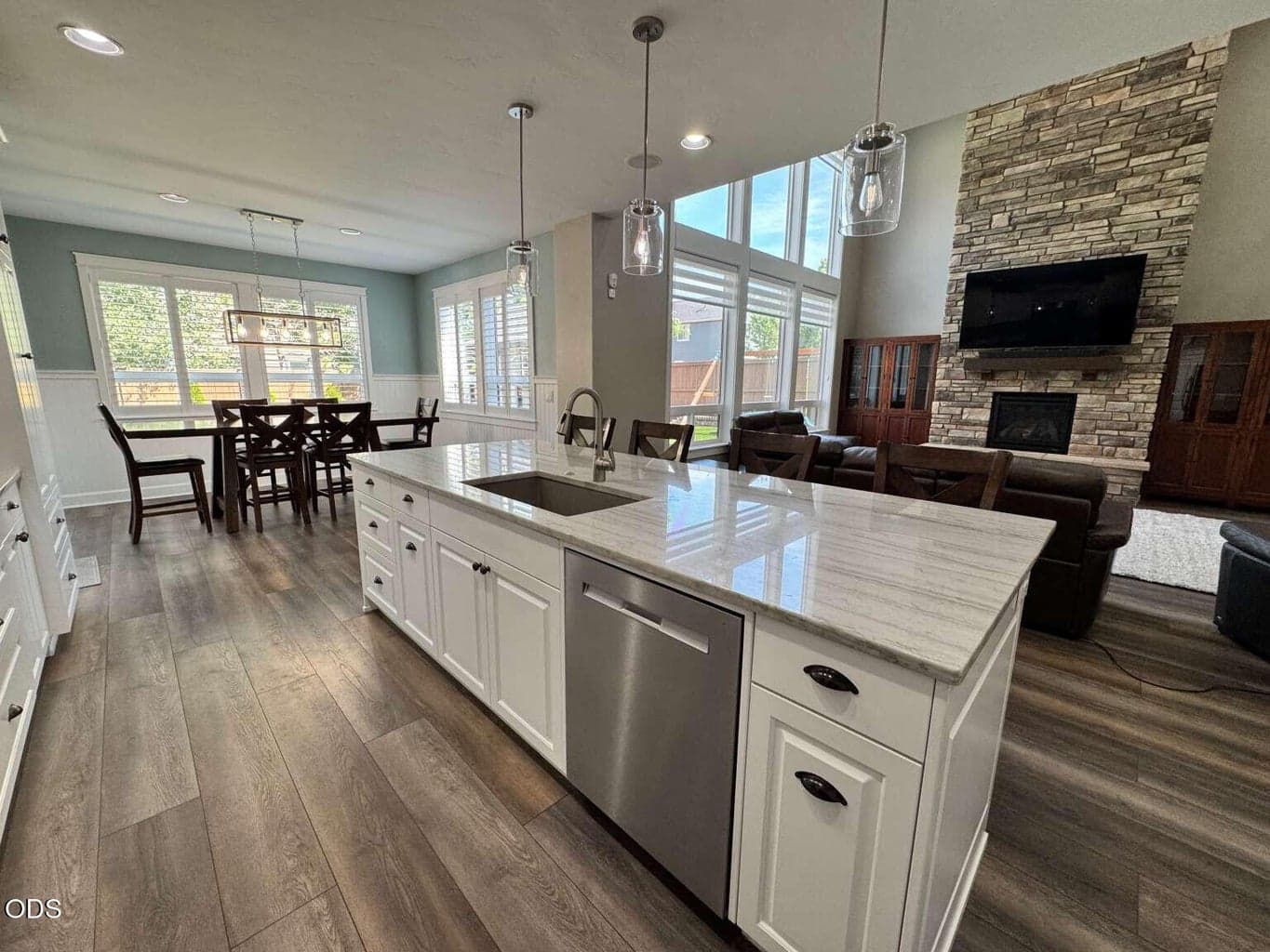 Photo of 61152 SE Sydney Harbor Drive 13 of 29