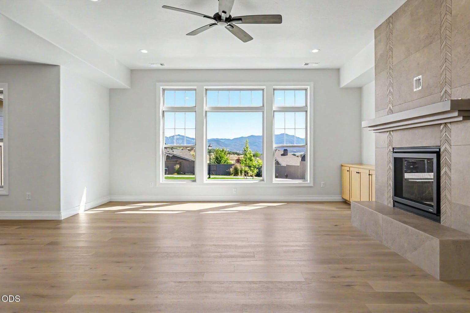 Photo of 4019 Sunleaf 5 of 43