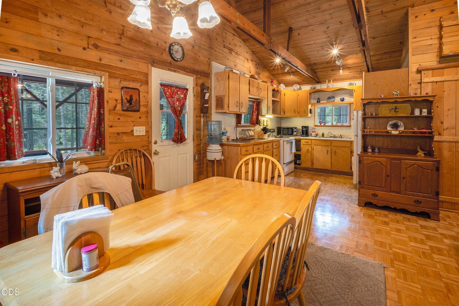 Photo of 35055 Redwood 4 of 31