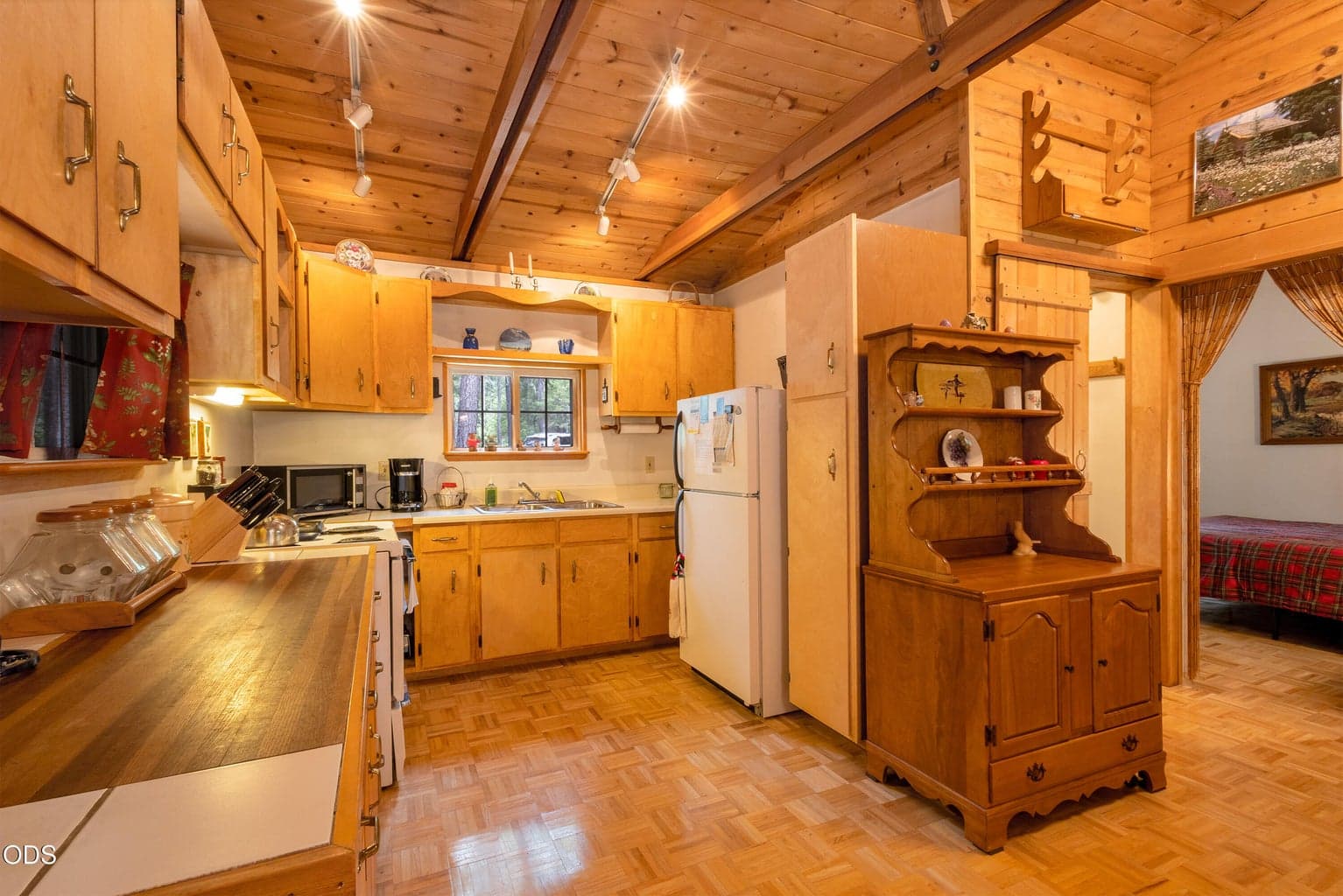Photo of 35055 Redwood 5 of 31