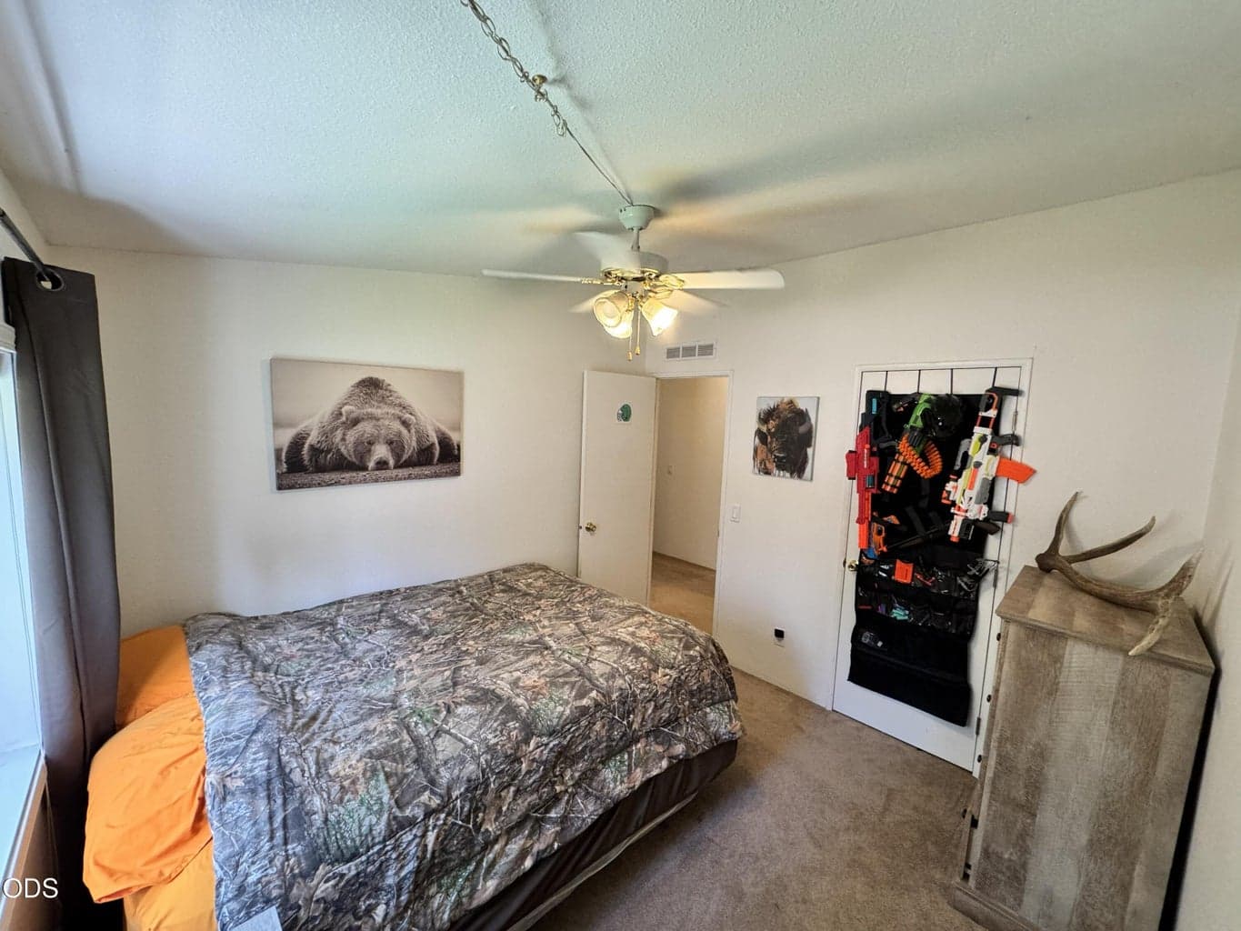 2nd bedroom