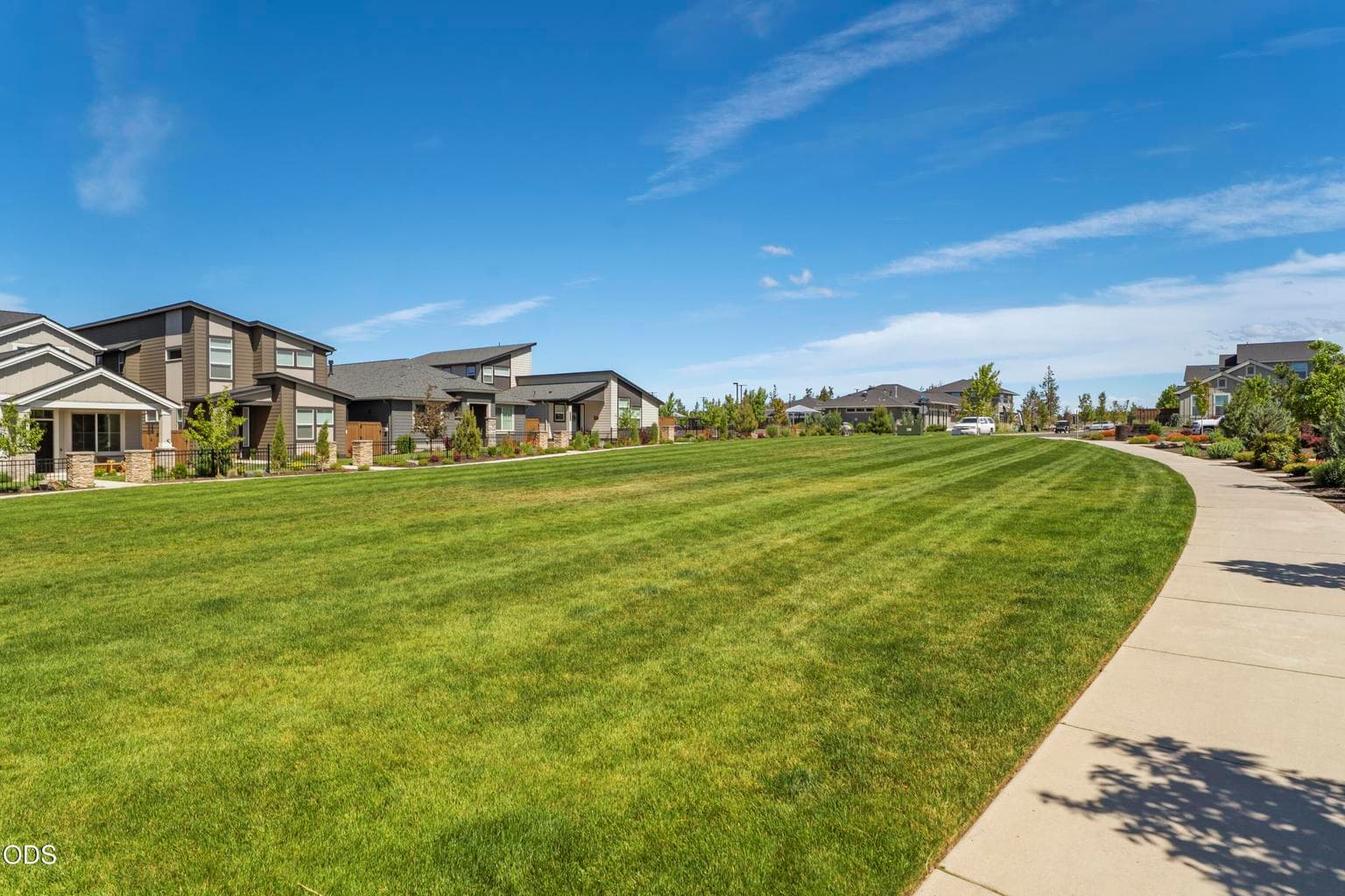 Photo of 3757 Petrosa 4 of 66