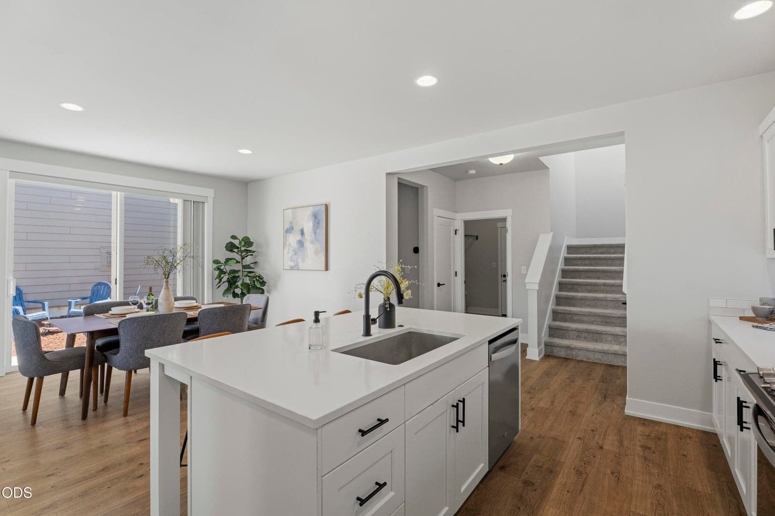 Photo of 3757 NE Petrosa Avenue 14 of 66