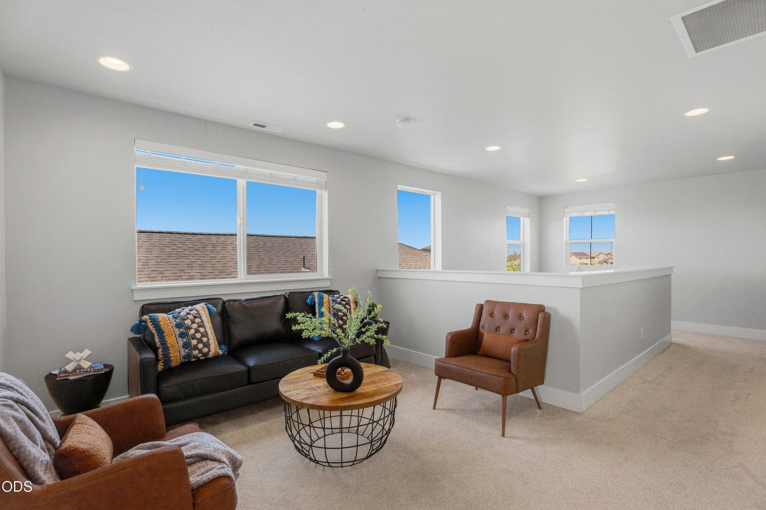Photo of 3757 NE Petrosa Avenue 29 of 66