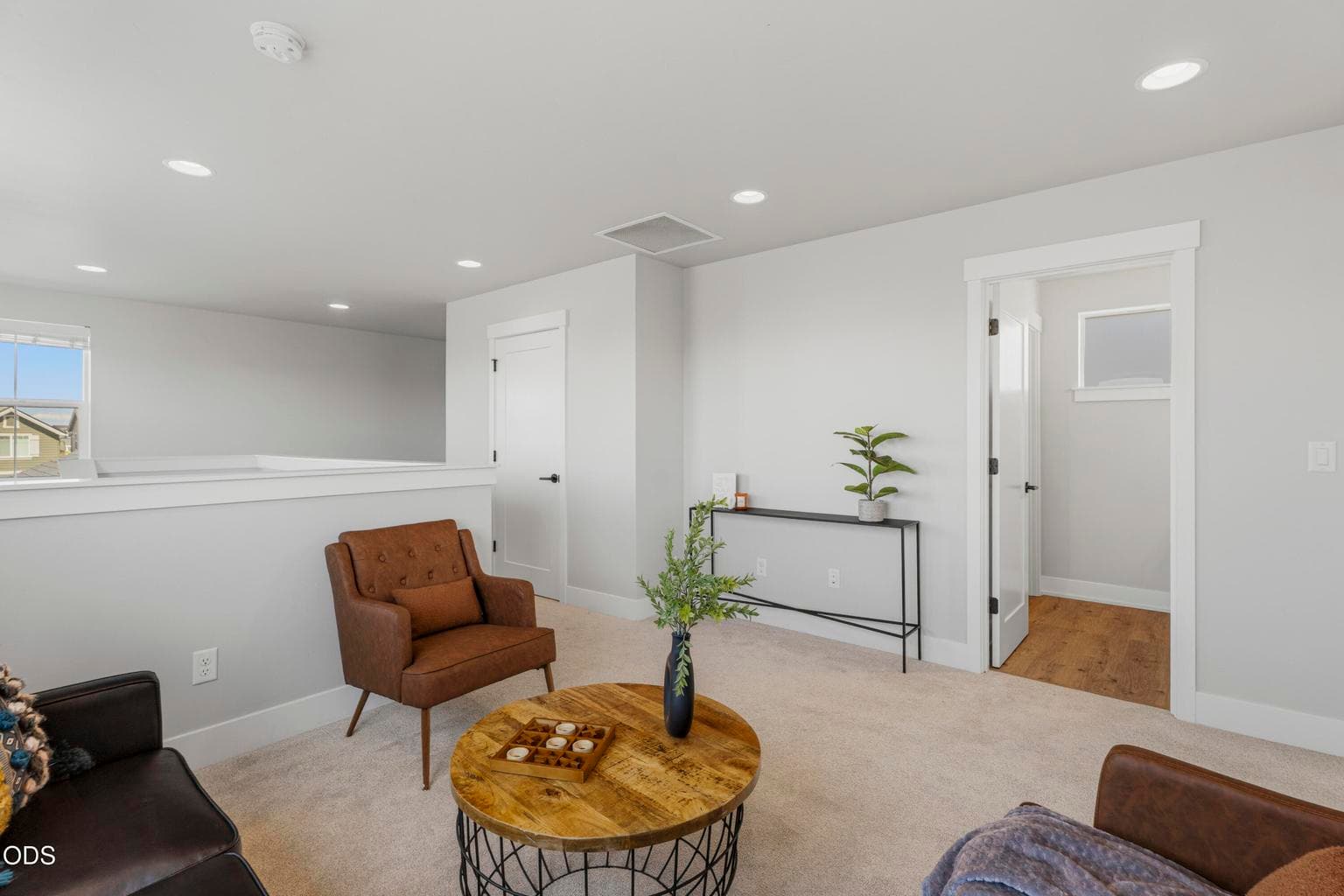 Photo of 3757 NE Petrosa Avenue 31 of 66