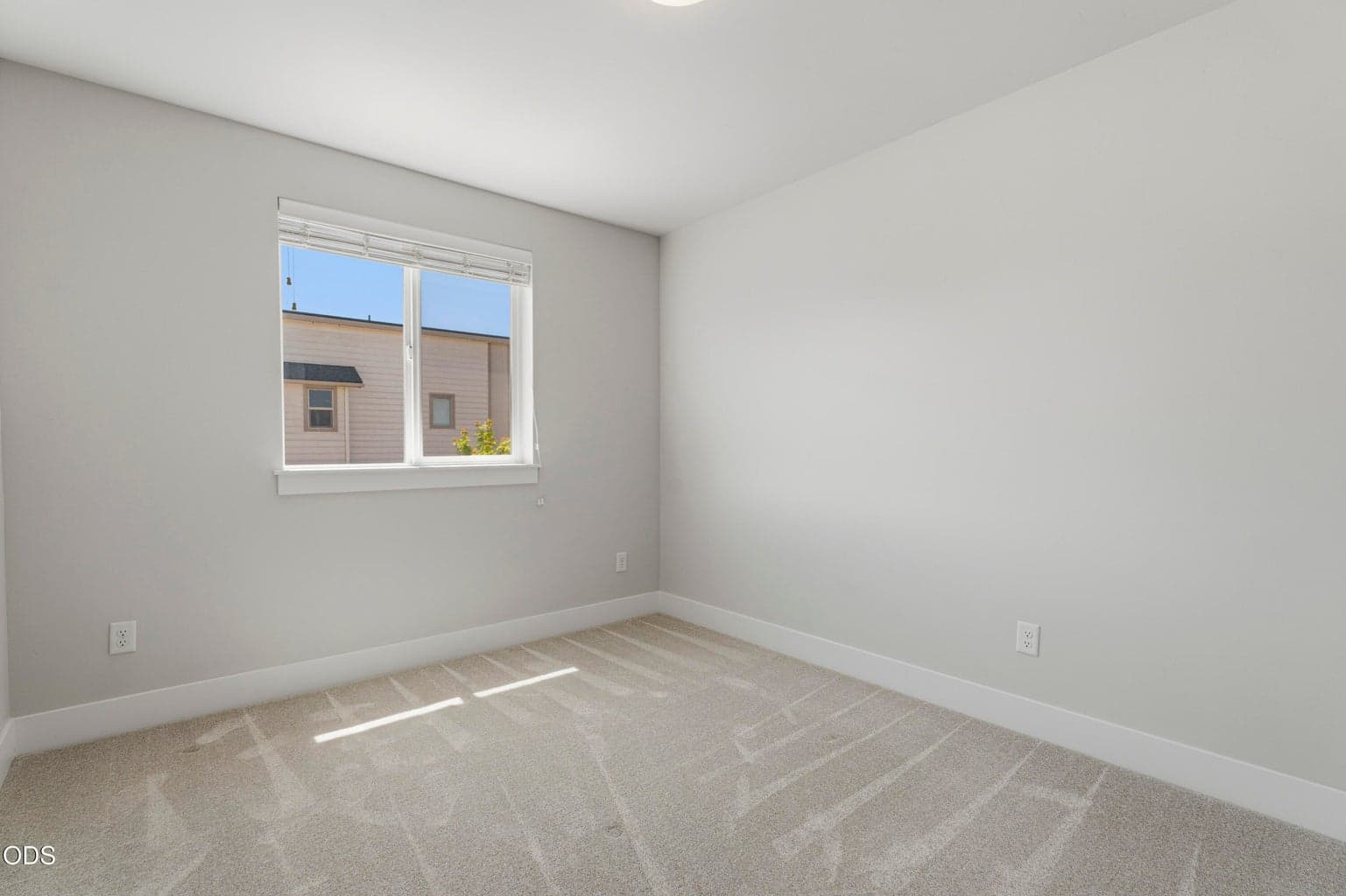 Photo of 3757 NE Petrosa Avenue 35 of 66