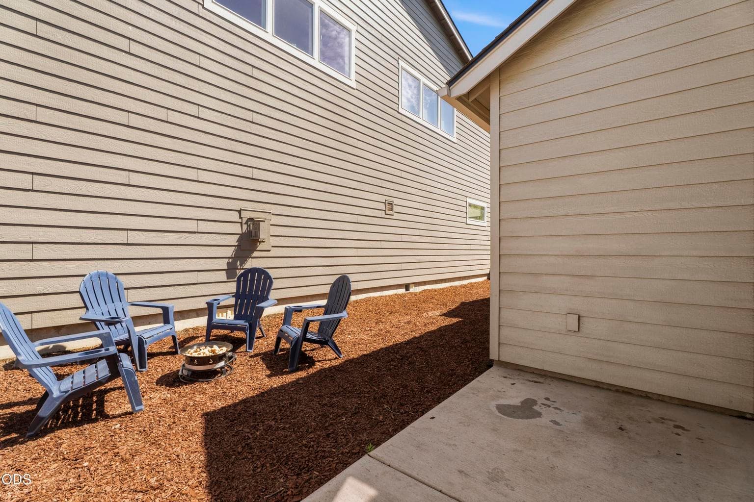 Photo of 3757 NE Petrosa Avenue 43 of 66