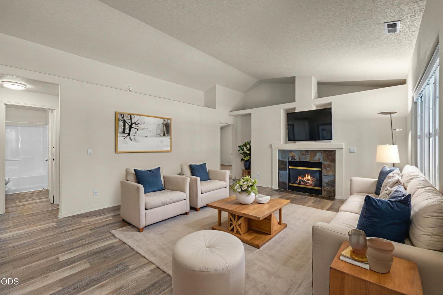 Photo of 20535 Sunderland Way 13 of 40