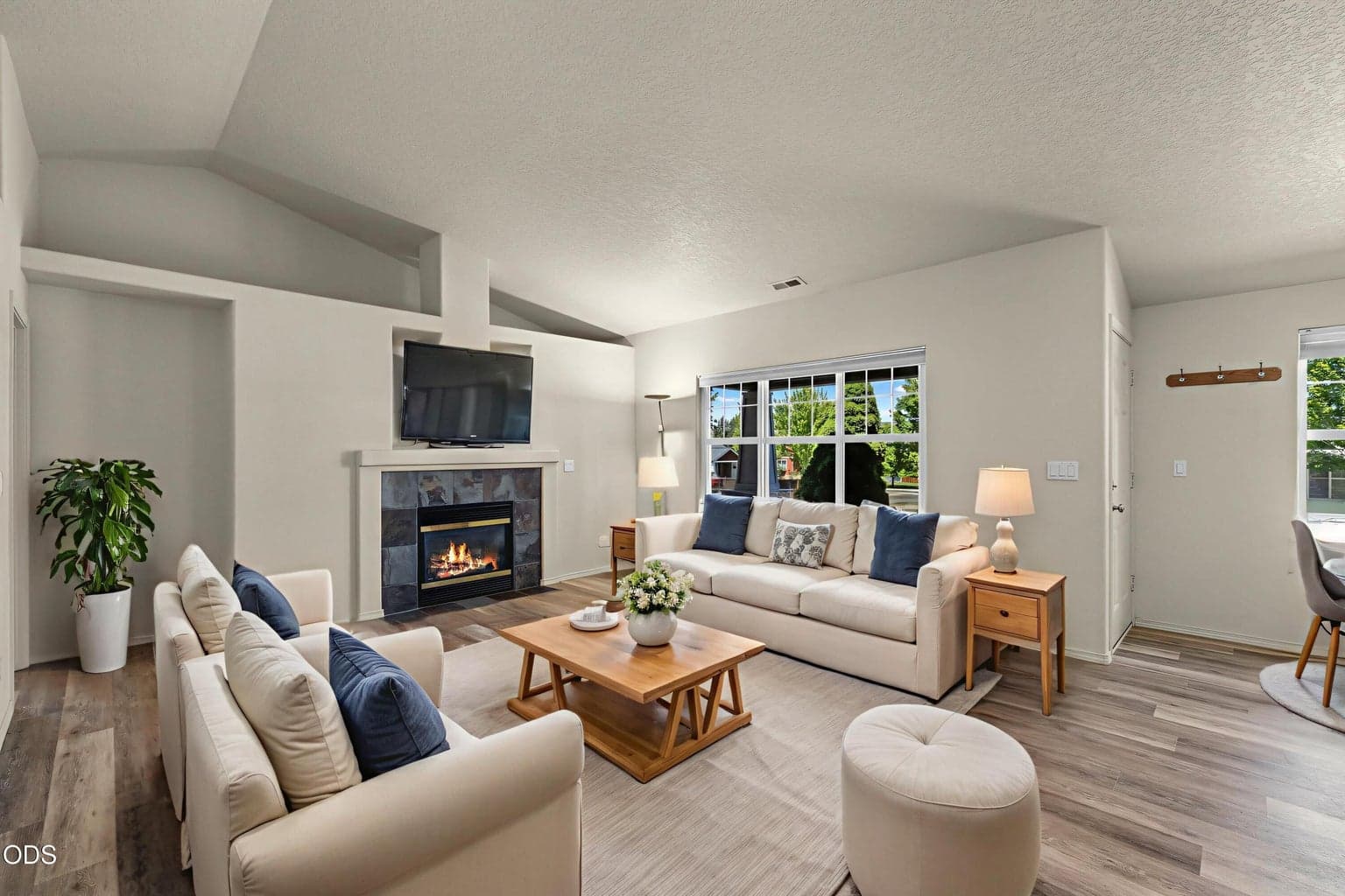 Photo of 20535 Sunderland Way 14 of 40