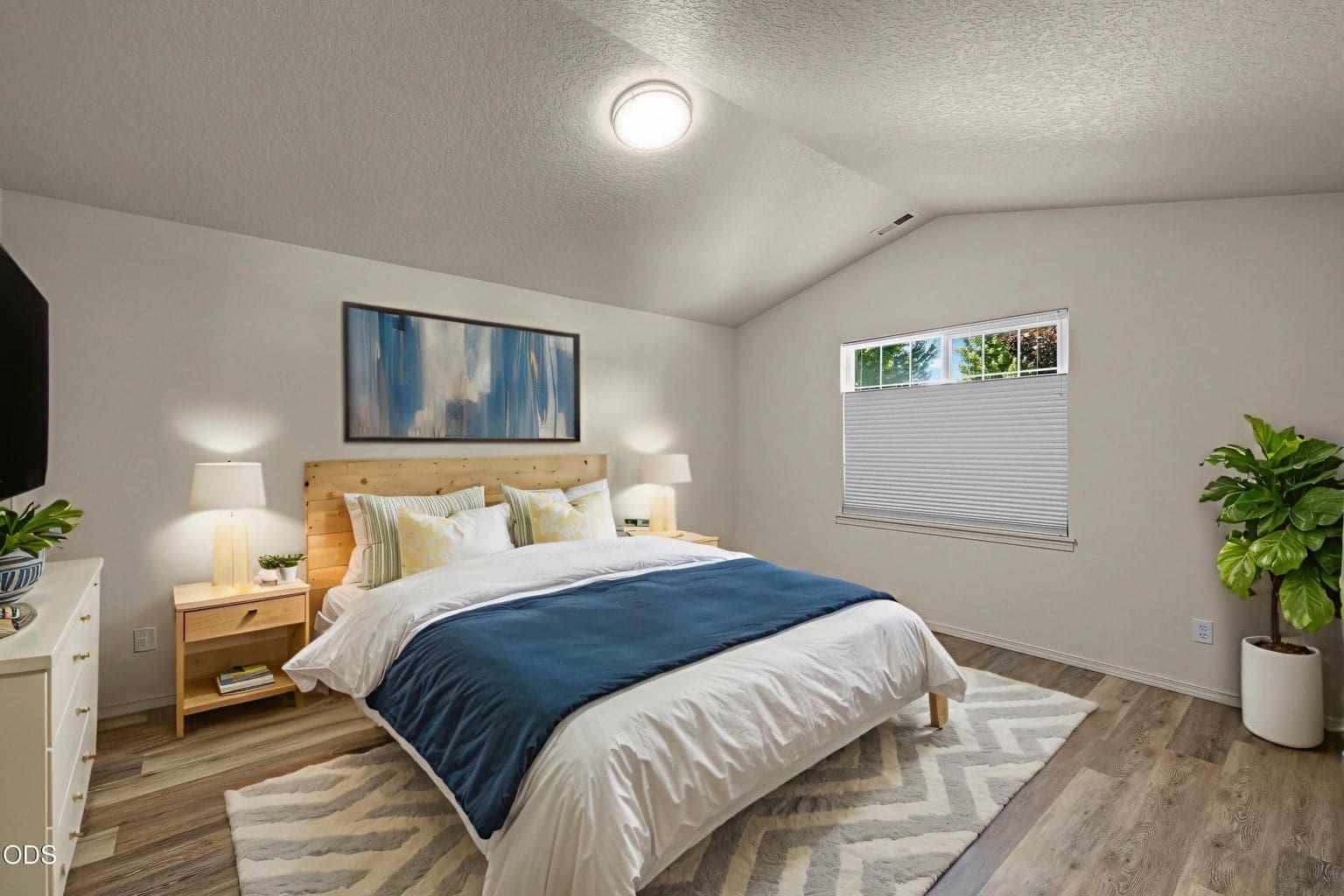 Photo of 20535 Sunderland Way 20 of 40