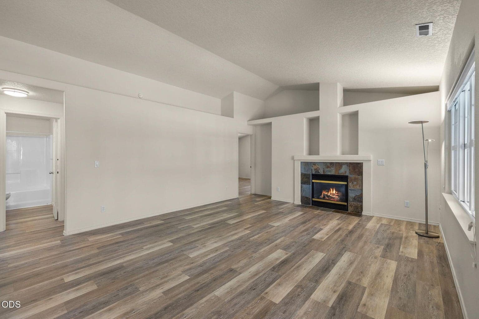 Photo of 20535 Sunderland Way 16 of 40